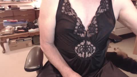 Snapshot of cammiecd chatting on January 7, 3:00 pm CammieCD online show from January 7, 3:00 pm