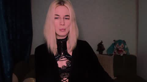 Carin online show from February 8, 8:21 pm