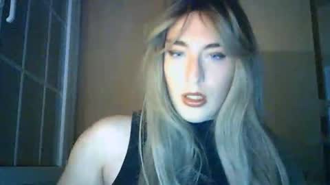 carlasucker online show from November 18, 5:24 pm