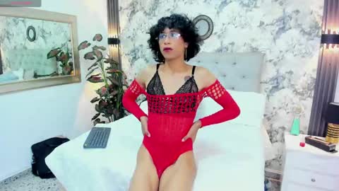 cassandra_villalobos online show from May 15, 8:50 pm