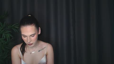 Cassie online show from May 17, 1:21 pm