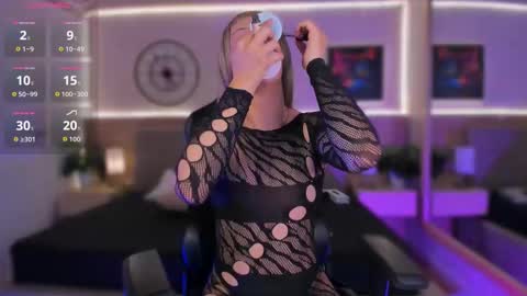 cata_johnss online show from October 28, 12:58 pm