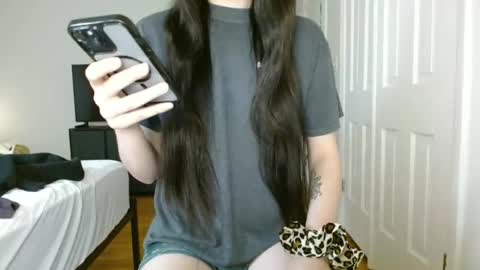 222cayyy online show from March 6, 2:47 pm