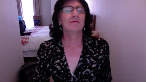 Elle online show from December 8, 2:25 am