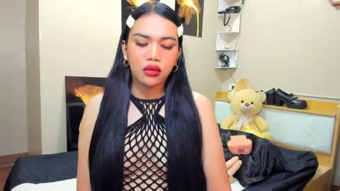 celestinaxisabella online show from April 9, 8:09 am