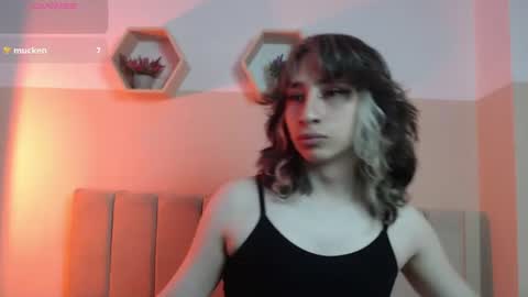 charlothe_dumont online show from June 12, 3:44 pm