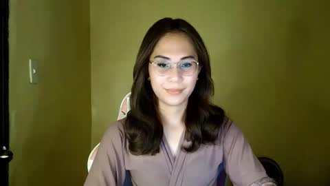 chelly4u69 online show from May 16, 10:36 am