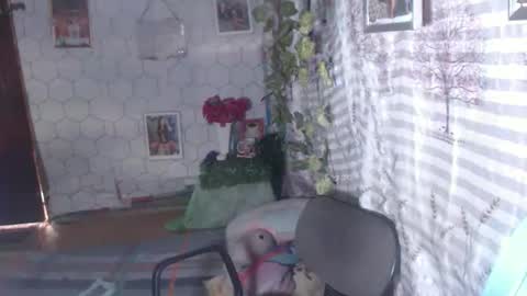 chescahotxxxl online show from January 11, 5:47 am