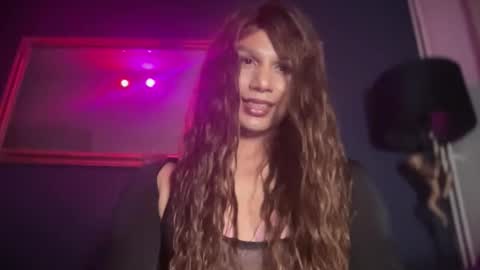 SagiLove online show from May 25, 2:30 am