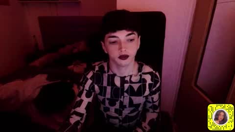 chloevenommm online show from April 19, 12:17 pm