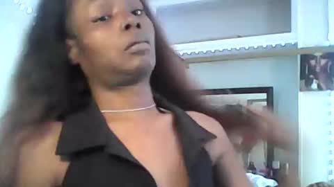 chocolatedrop_ online show from May 10, 2:33 pm
