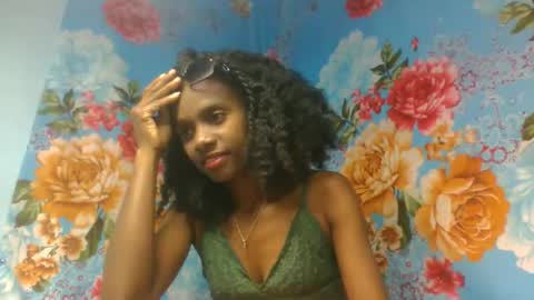 ciciazzhh online show from June 9, 3:50 am