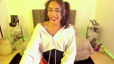 Snapshot of citry_tv chatting on March 8, 11:48 am Citrina Tallulah Vanexandra online show from March 8, 11:48 am