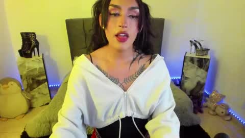 Snapshot of citry_tv chatting on March 8, 11:39 pm Citrina Tallulah Vanexandra online show from March 8, 11:39 pm