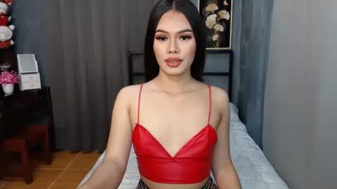Snapshot of classy_maika chatting on December 12, 6:25 am maika online show from December 12, 6:25 am