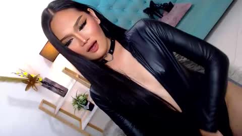 Cleo online show from December 1, 12:02 am