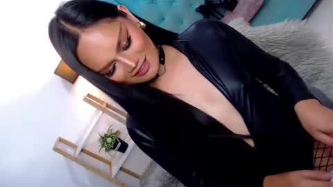 Cleo online show from March 18, 9:47 pm