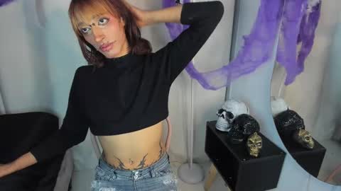 Snapshot of cloe_morningstarr chatting on October 21, 11:28 pm Cloe online show from October 21, 11:28 pm
