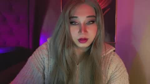 hailey online show from November 22, 7:43 am