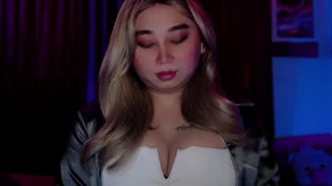 hailey online show from April 10, 1:23 am