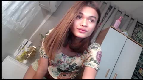 Delilah online show from October 13, 8:37 am