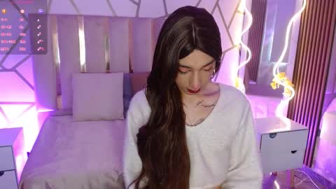 Cyrus online show from March 4, 1:04 pm