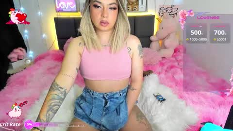 dannia_13 online show from December 4, 12:48 am