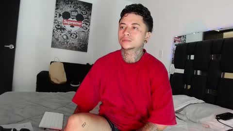 Snapshot of danny_stark chatting on February 10, 5:41 pm Danny  online show from February 10, 5:41 pm