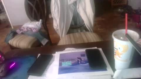 darla_darling1222101 online show from March 6, 5:46 am