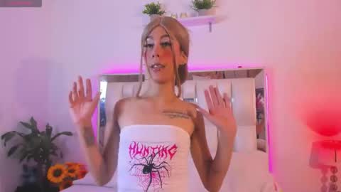 darlyn_tenderhot__ online show from March 28, 8:33 pm