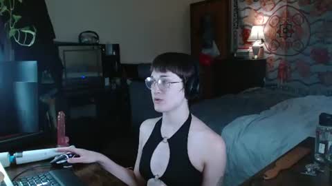 decemberholiday online show from July 20, 3:47 pm