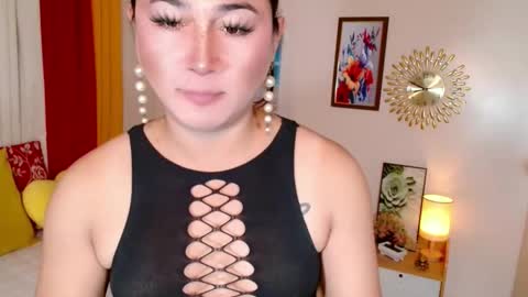 destenierose online show from February 15, 12:28 am