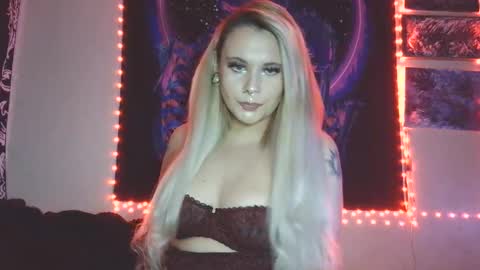 devyn winter online show from January 12, 11:01 pm