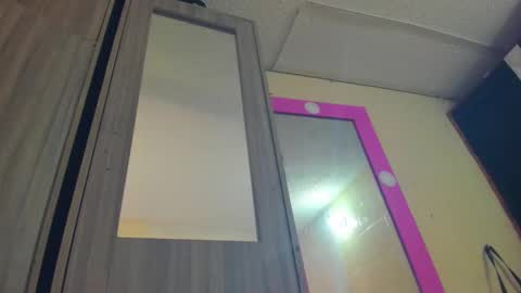 Mia Alejandra online show from December 21, 12:49 am