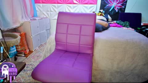 Jade Divyne online show from December 8, 4:01 am