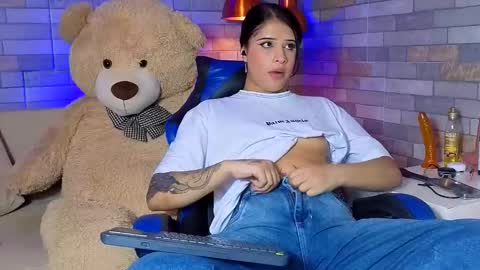 DixyPalmer online show from March 29, 8:42 pm