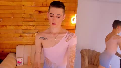 Dominic online show from November 25, 3:25 pm