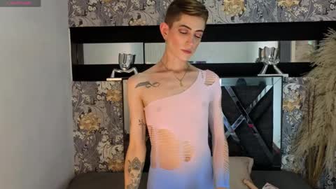 Dominic online show from April 10, 6:46 pm