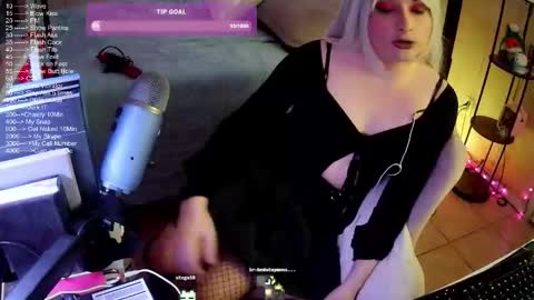 Snapshot of dvadaisy chatting on October 22, 10:02 pm DvaDaisy online show from October 22, 10:02 pm