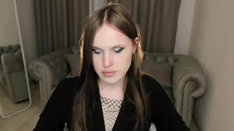 Effie Mur online show from April 16, 10:56 pm