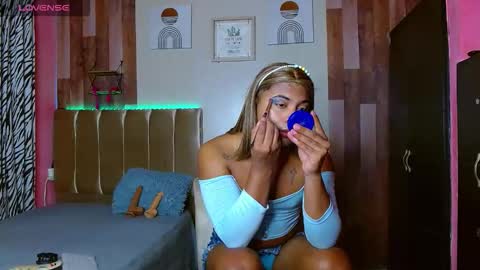 eletrabrowns online show from February 11, 11:34 pm