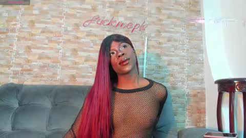 elis_cioccolato online show from May 2, 10:59 pm