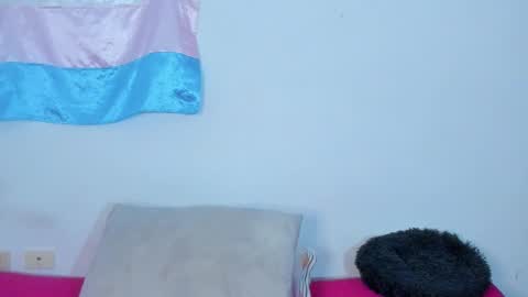 Elizabeth Taylor online show from December 16, 2:38 am