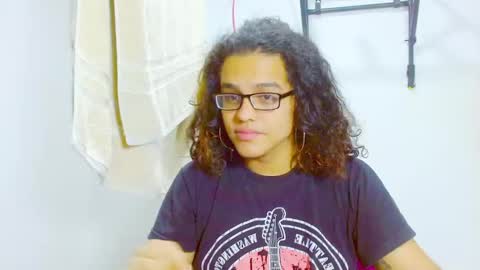 Snapshot of elkingthe chatting on February 9, 12:30 pm Diana online show from February 9, 12:30 pm