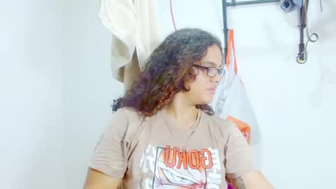 Snapshot of elkingthe chatting on March 2, 6:24 pm Diana online show from March 2, 6:24 pm