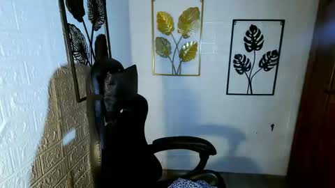 Snapshot of ellaliciousss chatting on October 24, 10:48 pm ella online show from October 24, 10:48 pm