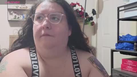 Emberlyn Nix online show from October 8, 4:14 am