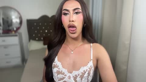 EMELY online show from March 16, 9:13 am