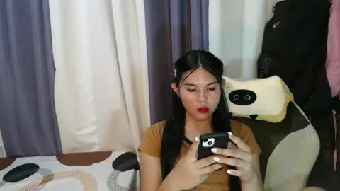 Chelle  dont forget to folloe me and thumps up online show from May 1, 9:13 am