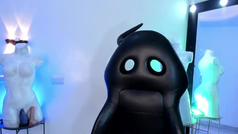 Emili roux online show from March 26, 11:14 am